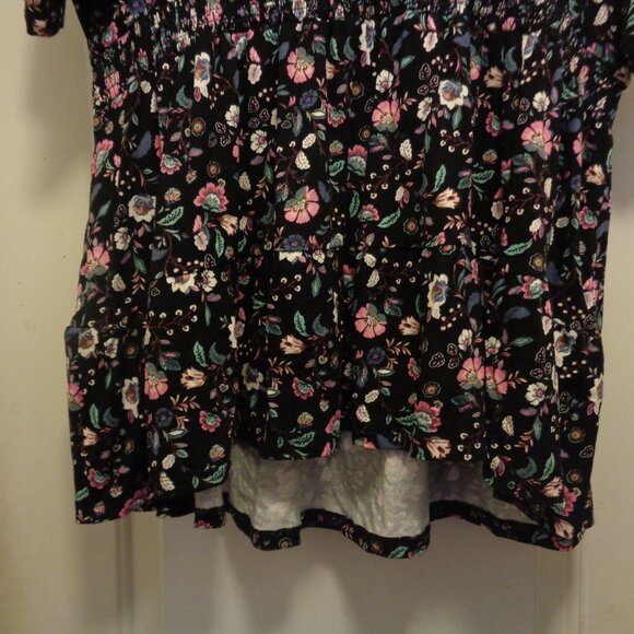 FEMININE SWEET SUPER SOFT BY TORRID JERSEY FLORALS BLOUSE 3X - Picture 3 of 9